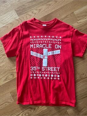 2019 SGA Chicago White Sox Miracle on 35th St Christmas T-Shirt 07/25/19 Adult M